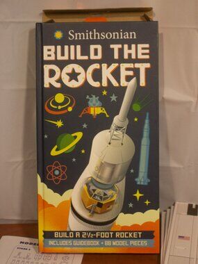 Smithsonian Build the Rocket Kit by Ian Graham